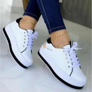 Techtreezone Women'S Fashion Round Toe Thick Sole Shallow Lace-Up Casual Sneakers